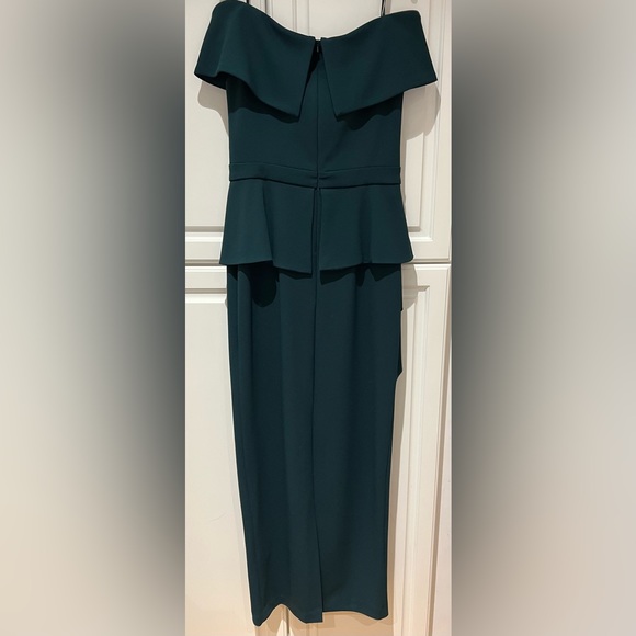 XSCAPE Dress Emerald Pine Green Prom Size 10 NWT Off-The-Shoulder Peplum Gown - Picture 3 of 16